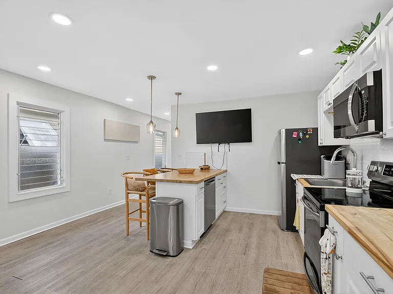 306 N J St — Photo 11