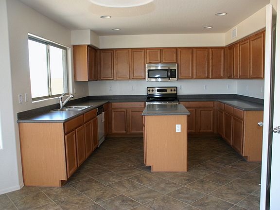 5th image of 34805 N Laredo Ct