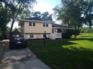 1N350 Newton Ave, Glen Ellyn, IL 60137