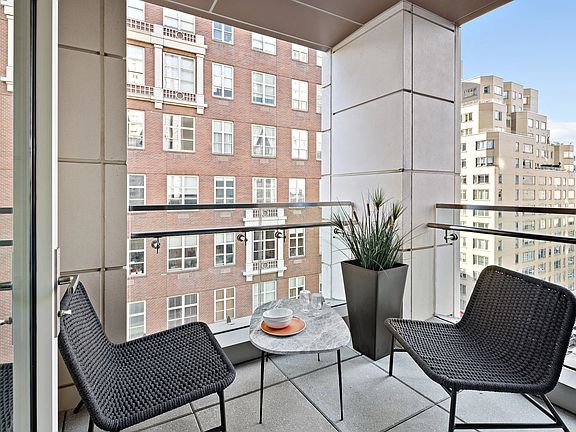 3rd image of 1289 Lexington Ave APT 7A