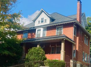 515 Main St, Mount Hope, WV 25880