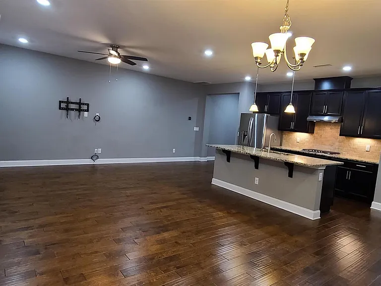 529 Buhrstone Mill Dr — Photo 16
