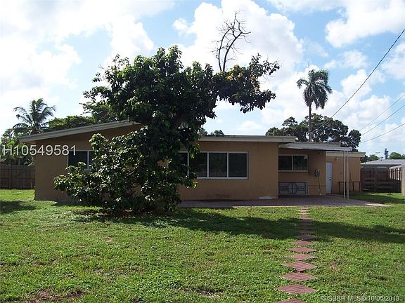3rd image of 1111 Park Dr