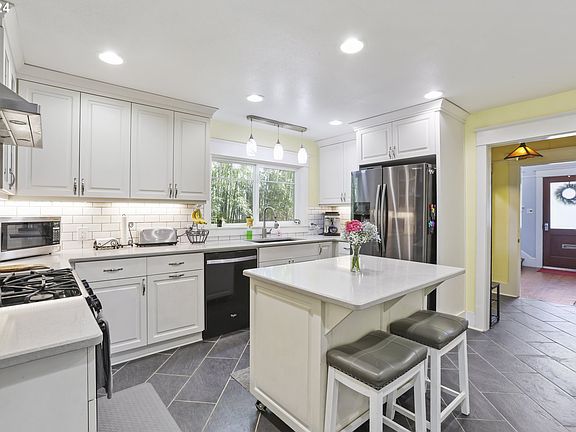 Kitchen>