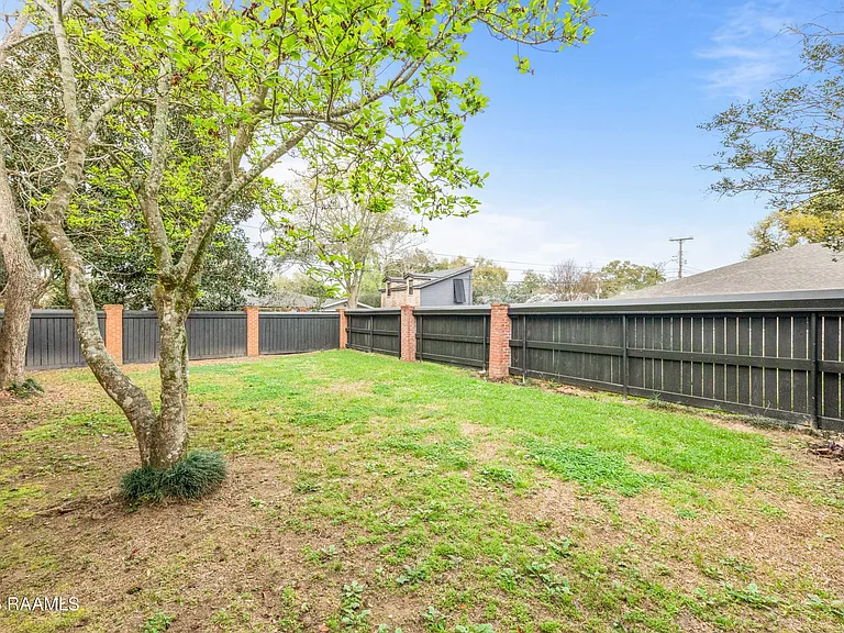 418 Marguerite Blvd — Photo 36