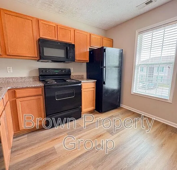 3633 E Dornoch Dr — Photo 2