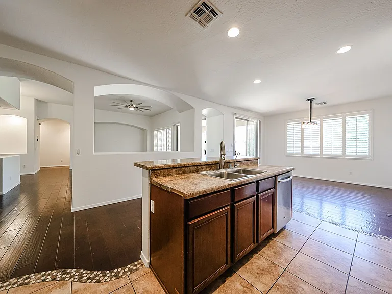 445 W Seagull Dr — Photo 20