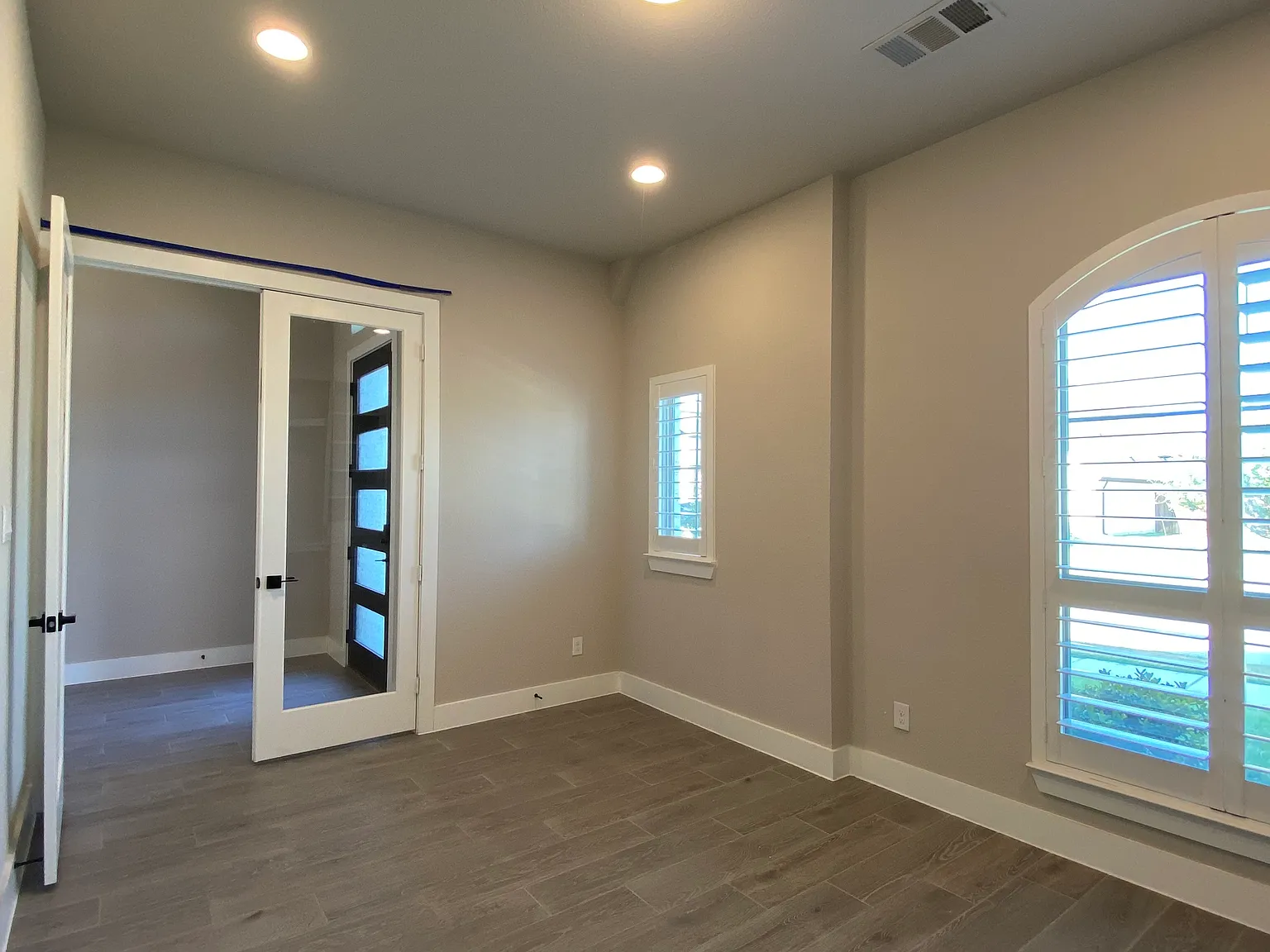 4 bed, 3.5 bath, 3118 sqft, $3,700 — Photo 3