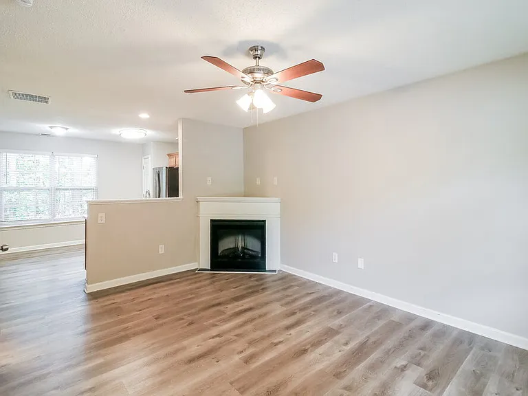 229 Lossie Ln — Photo 5