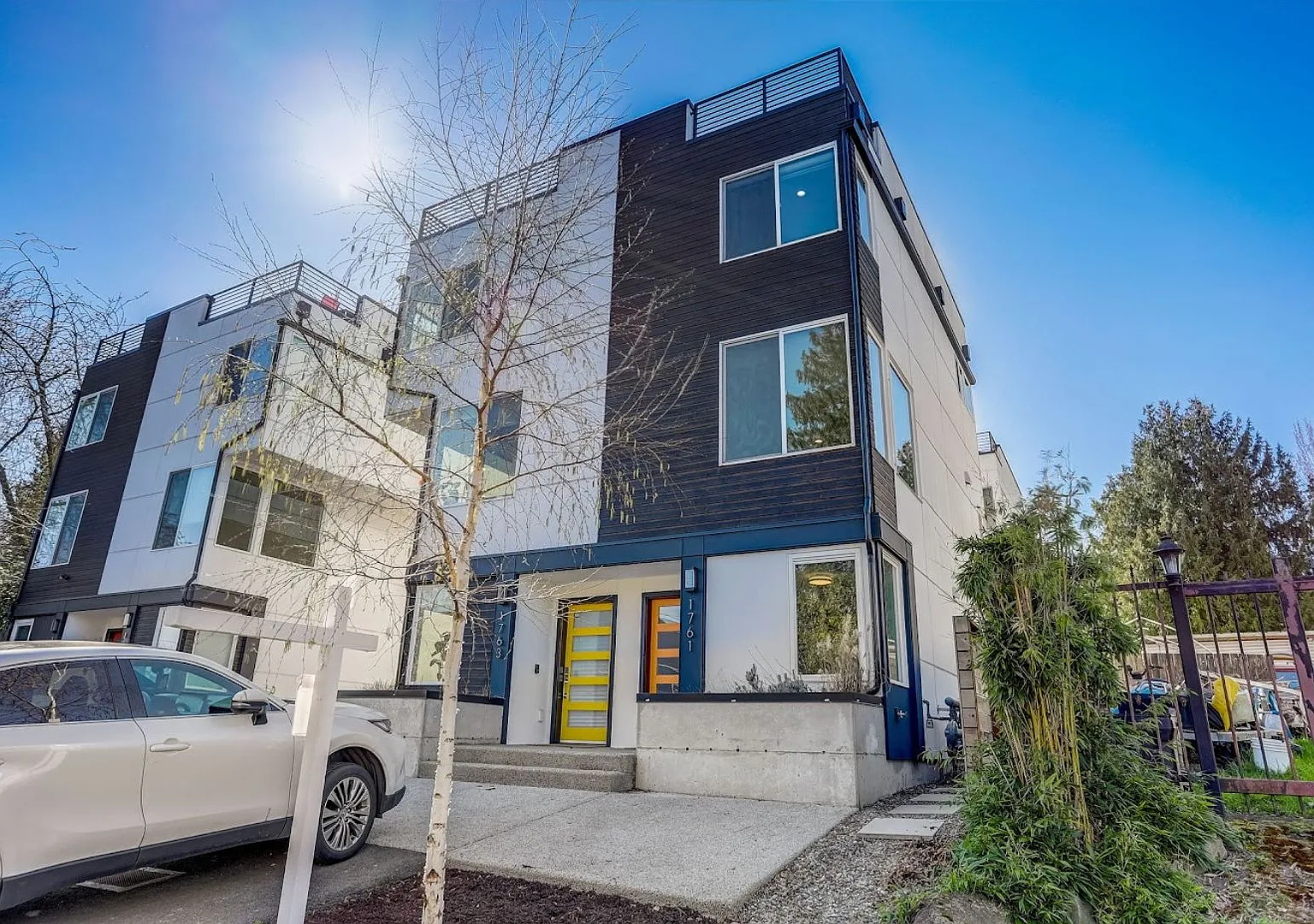 Modern Townhome on Beacon Hill! — Photo 1