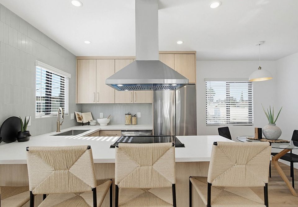 1st image of 4054 Louisiana St APT 10