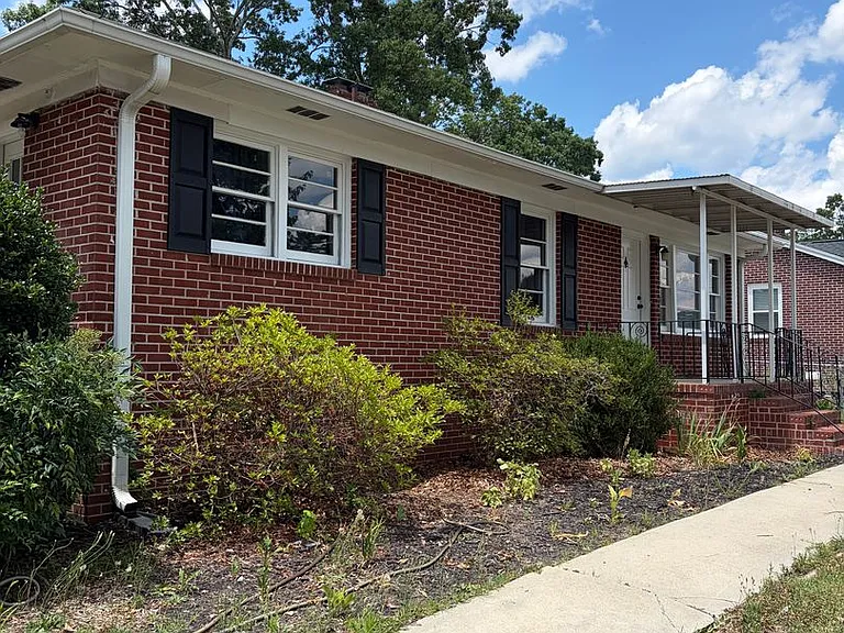 4109 Edwards Rd — Photo 2