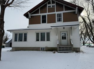 407 E 2nd St, Delavan, MN 56023