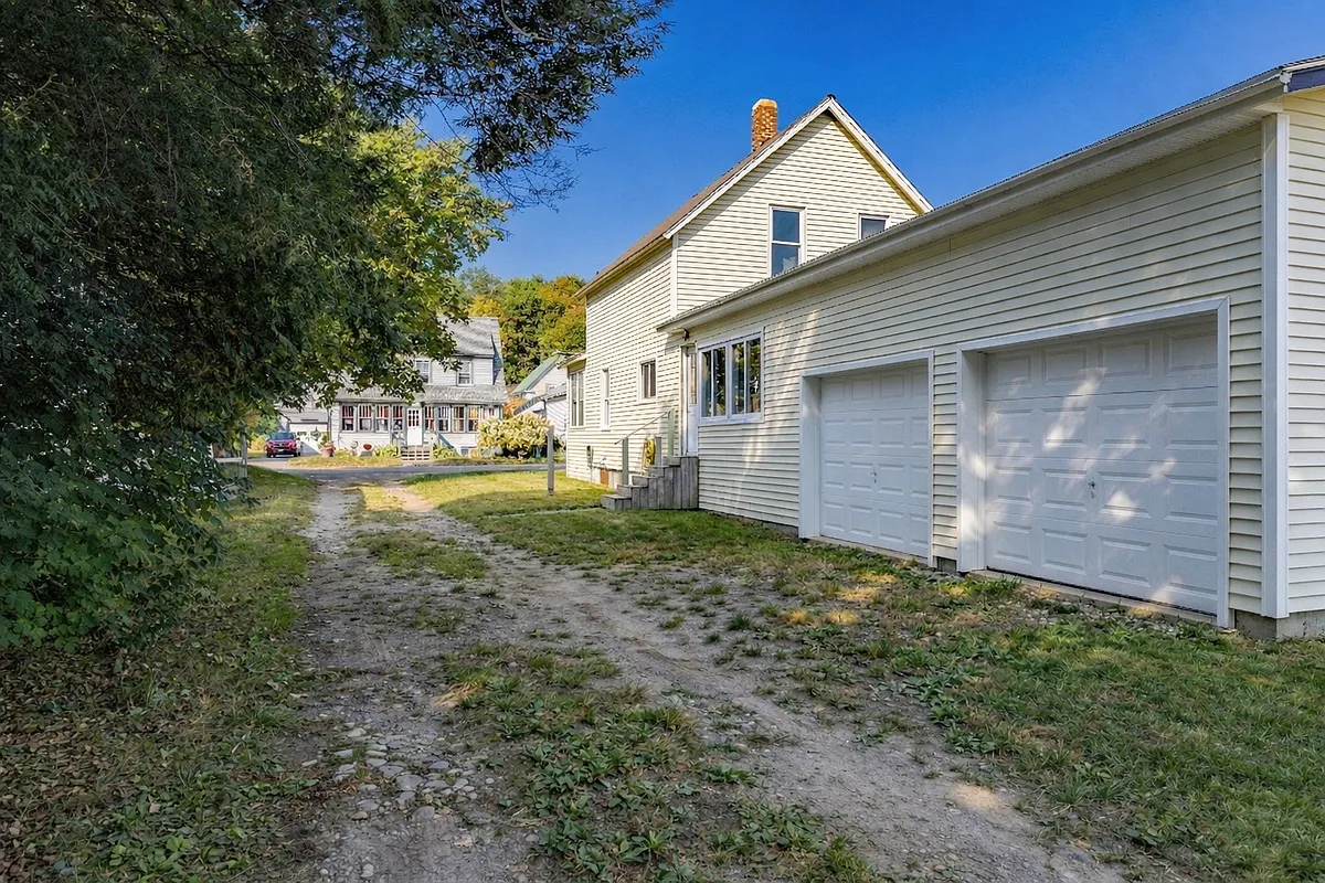 Building Photo - 479 Aroostook Ave