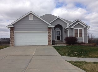 8610 Lavender Cir, Lincoln, NE 68505