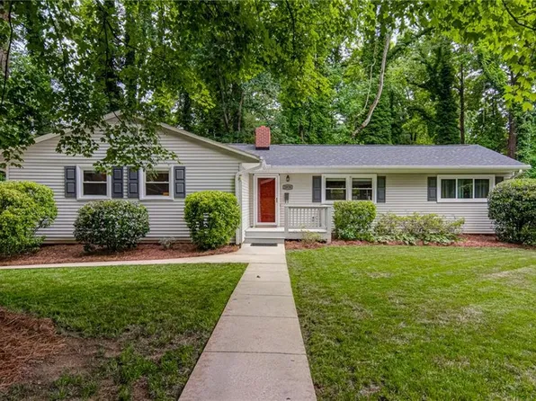 2828 Wesleyan Ln, Winston Salem, NC 27106