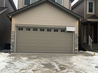 1945 209a St NW, Edmonton, AB