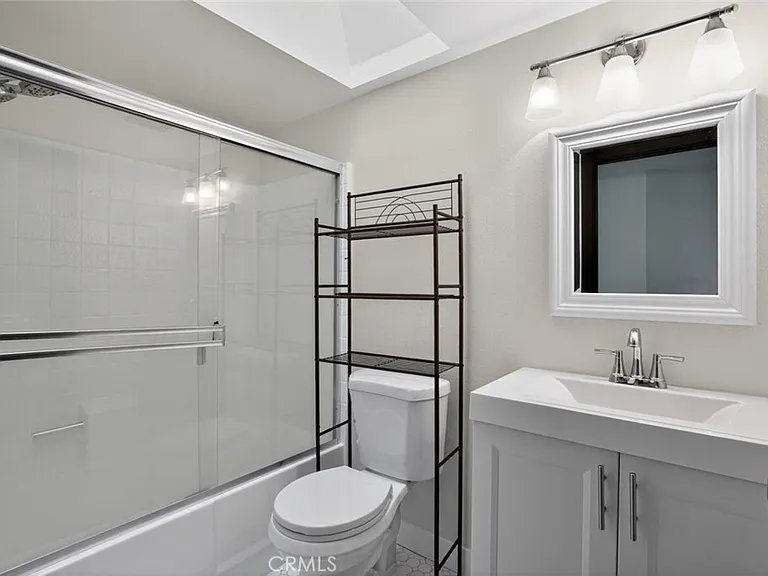 28131 Florence Ln — Photo 25