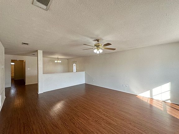 2nd image of 4407 Palmtree Ln