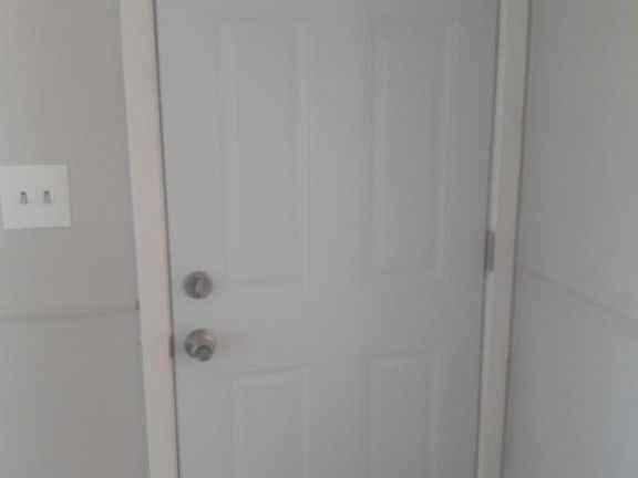 5th image of 1706 W 10th Ave