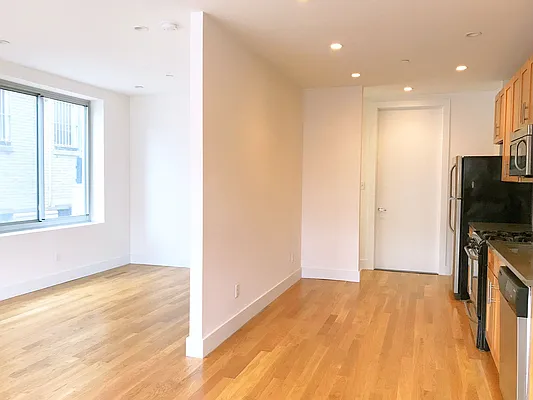 Rented by Rapid Realty Cobble Hill | media 36