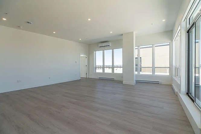 172 Wentworth Dr — Photo 22
