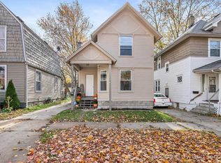 554 Carrier St NE, Grand Rapids, MI 49505