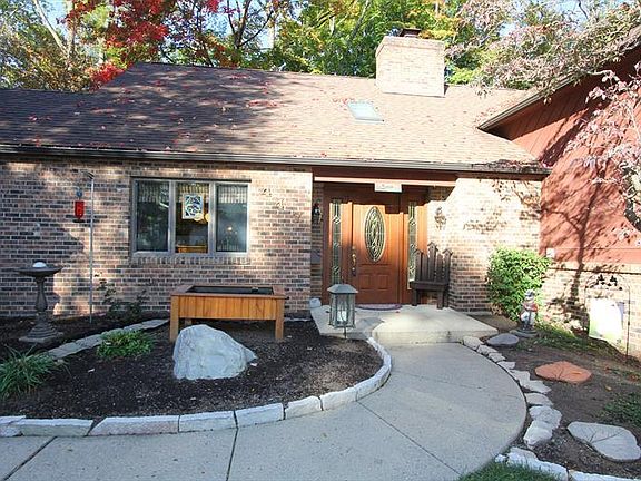 2nd image of 447 Merrick Dr
