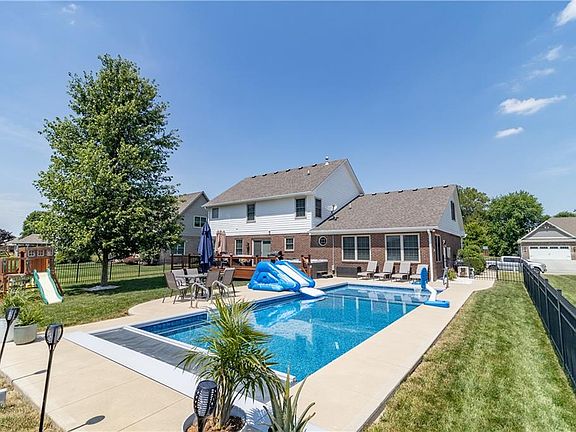 4th image of 1098 Summerwood Blvd