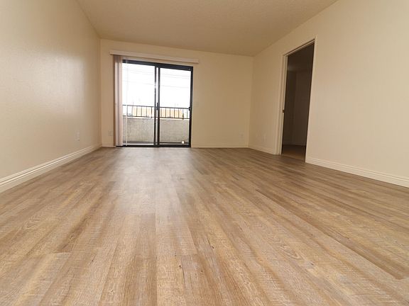 5th image of 1212 Gladys Ave APT 204
