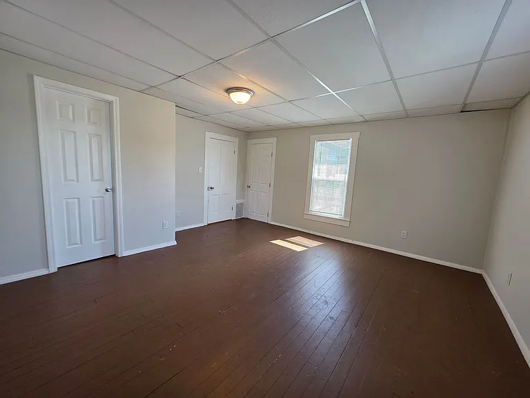 400 White St — Photo 18
