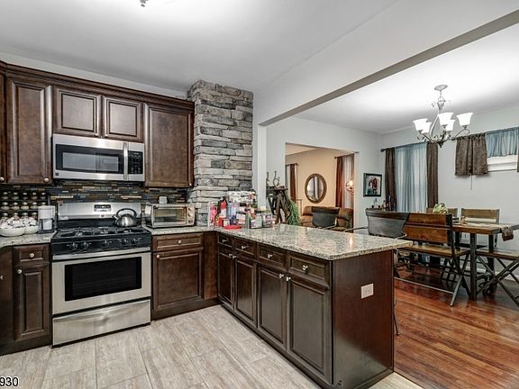 5th image of 133 Franklin Ave APT 1