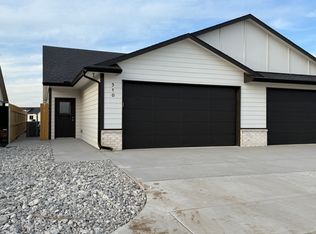 510 E Hayes St, Valley Center, KS 67147