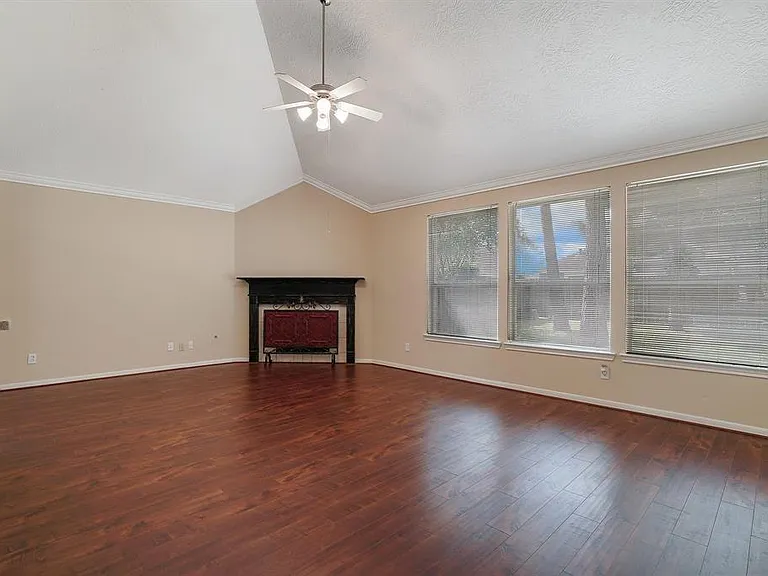 7211 Emerald Run Ln — Photo 16