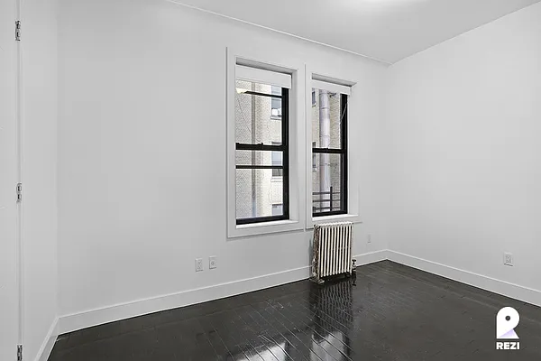 Rented by REZI | media 61