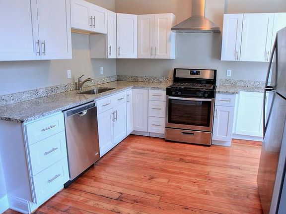 3rd image of 76 W Starr Ave #E