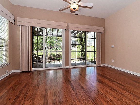 4th image of 5022 Grandview Dr