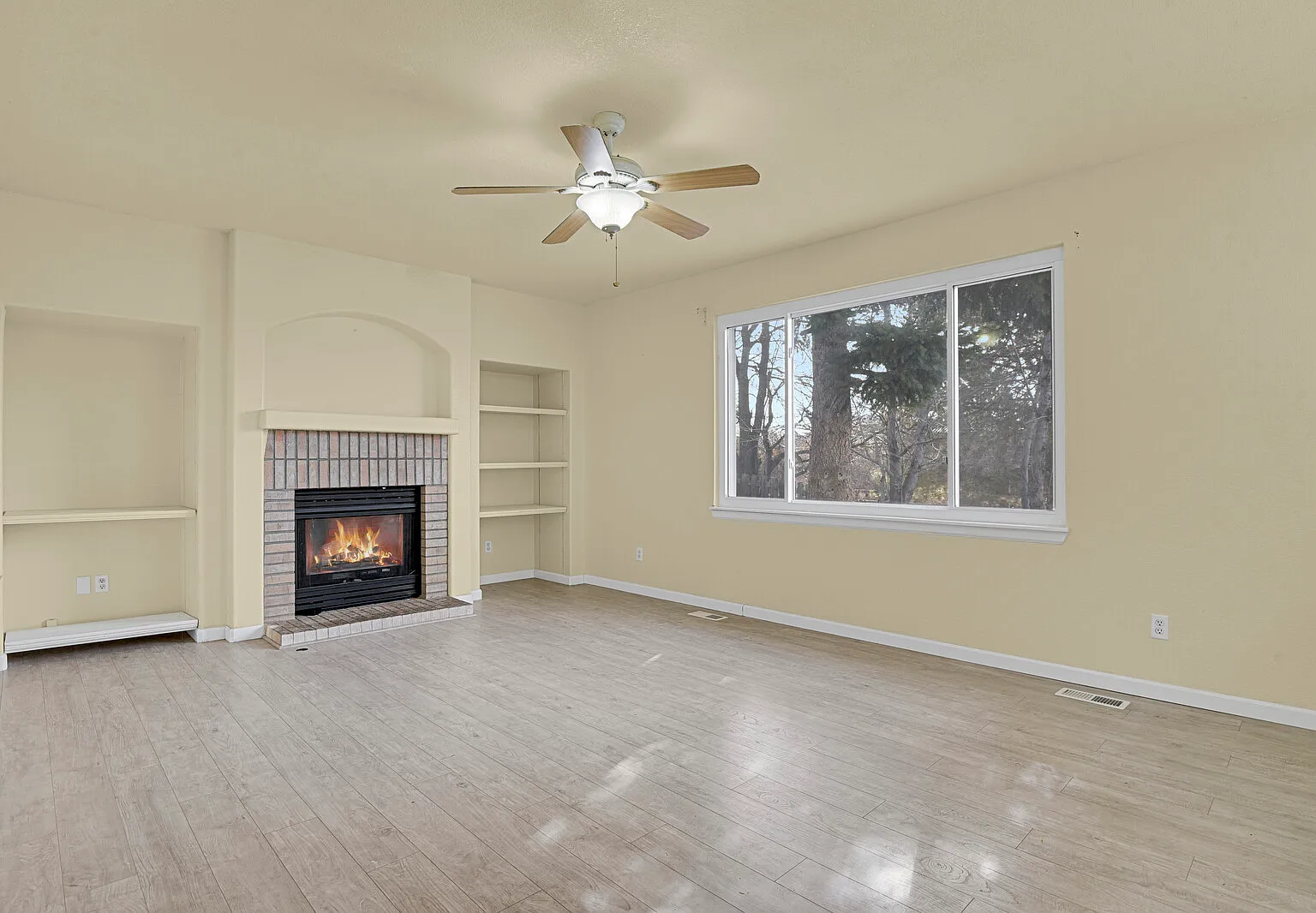 6 bed, 2808 sqft, $3,000 — Photo 4