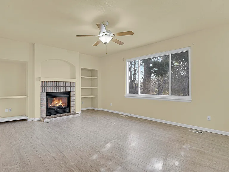 2585 S Truckee Way — Photo 4