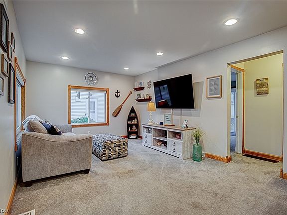4th image of 1509 Campbell St