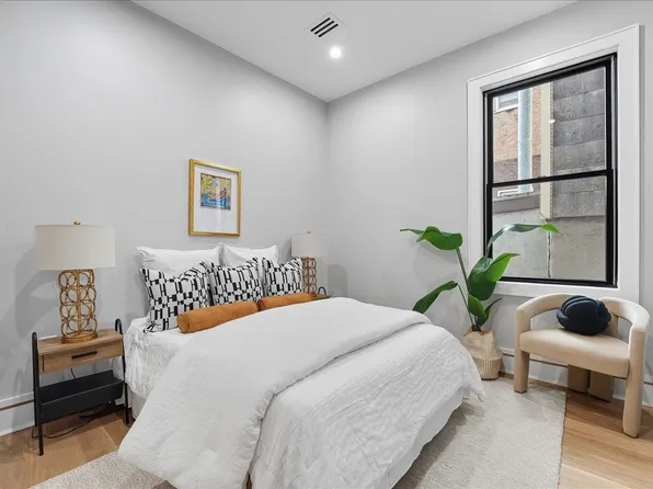 134 Hancock Avenue image 11 of 23