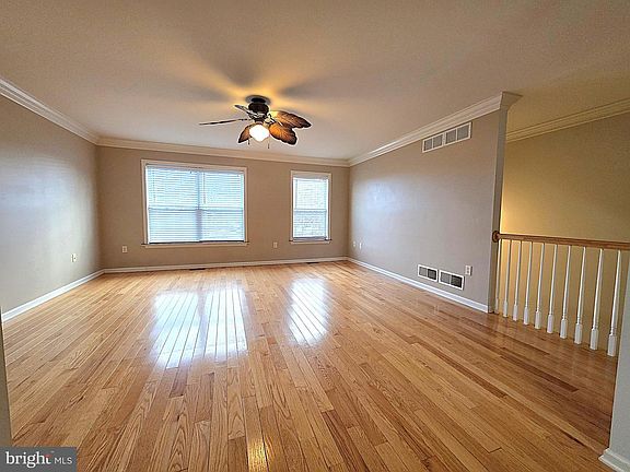 4th image of 112 Old Schoolhouse Ln