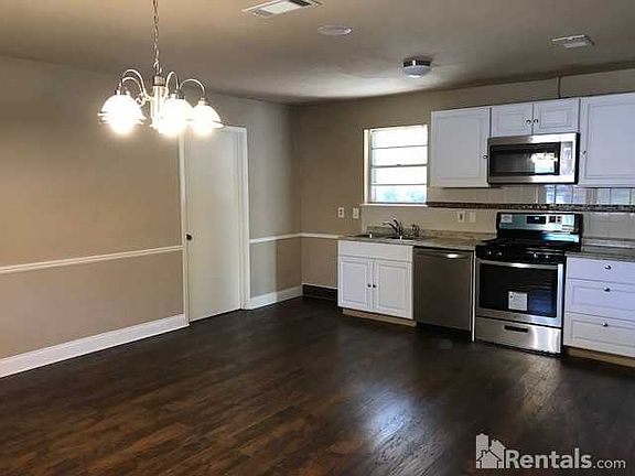 5th image of 125 NE Michael Dr