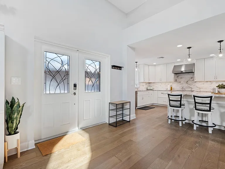 430 Island Cir — Photo 29