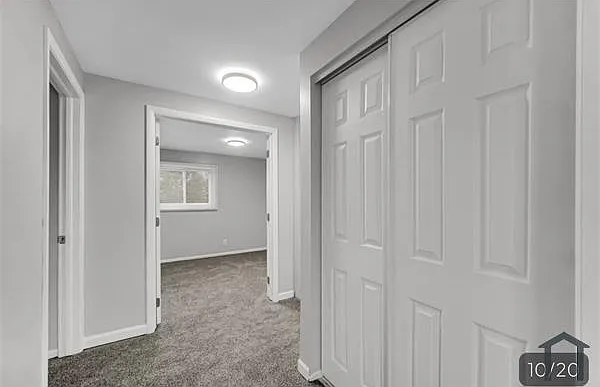 451 Yorkshire Sq — Photo 9