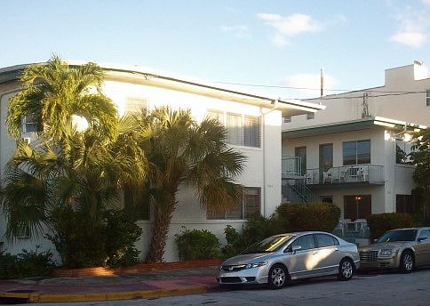 1st image of 7945 Carlyle Ave APT 10