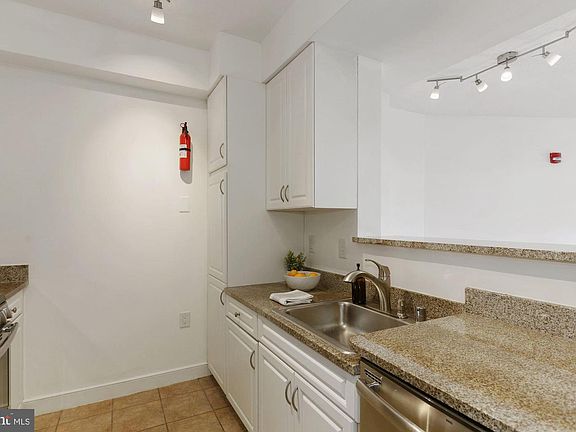 5th image of 555 Massachusetts Ave NW APT 719