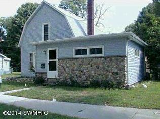 607 Mechanic St, Three Rivers, MI 49093