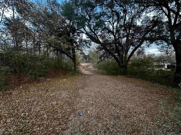 B 2 La Hwy #16, Denham Springs, LA 70726