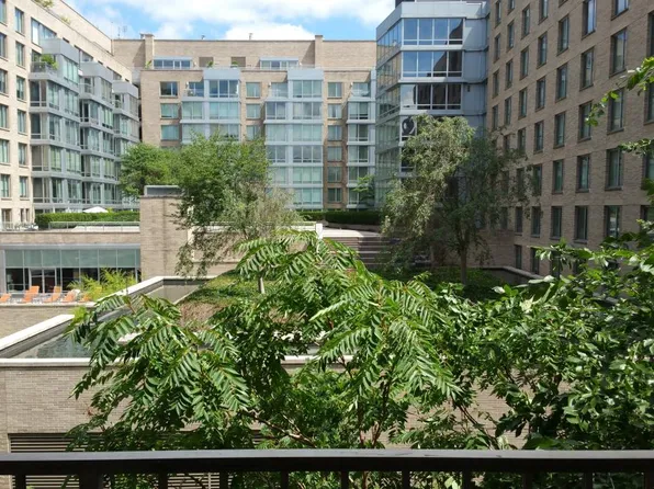 2201 L St NW, Washington, DC